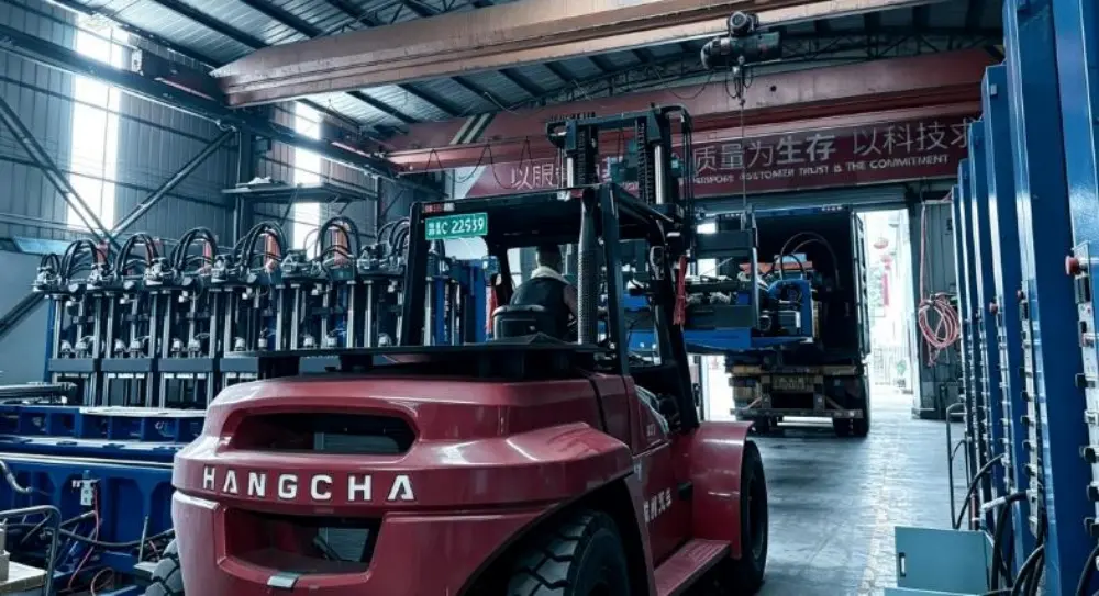 Equipment Handling at KINGRICH